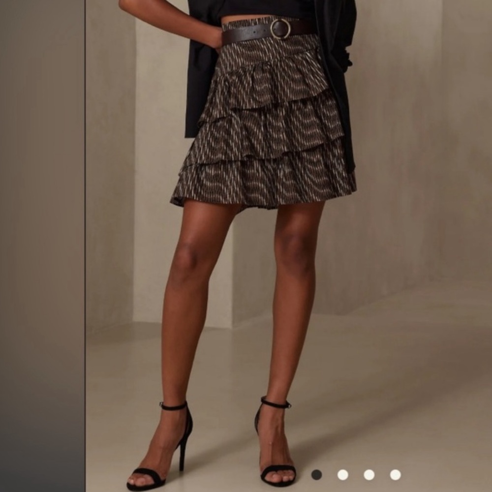 Banana Republic ruffle tiered mini skirt